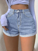 Shorts Jeans Feminino Cintura Alta – Bordado de Chamas e Bainha Enrolada - Rosence